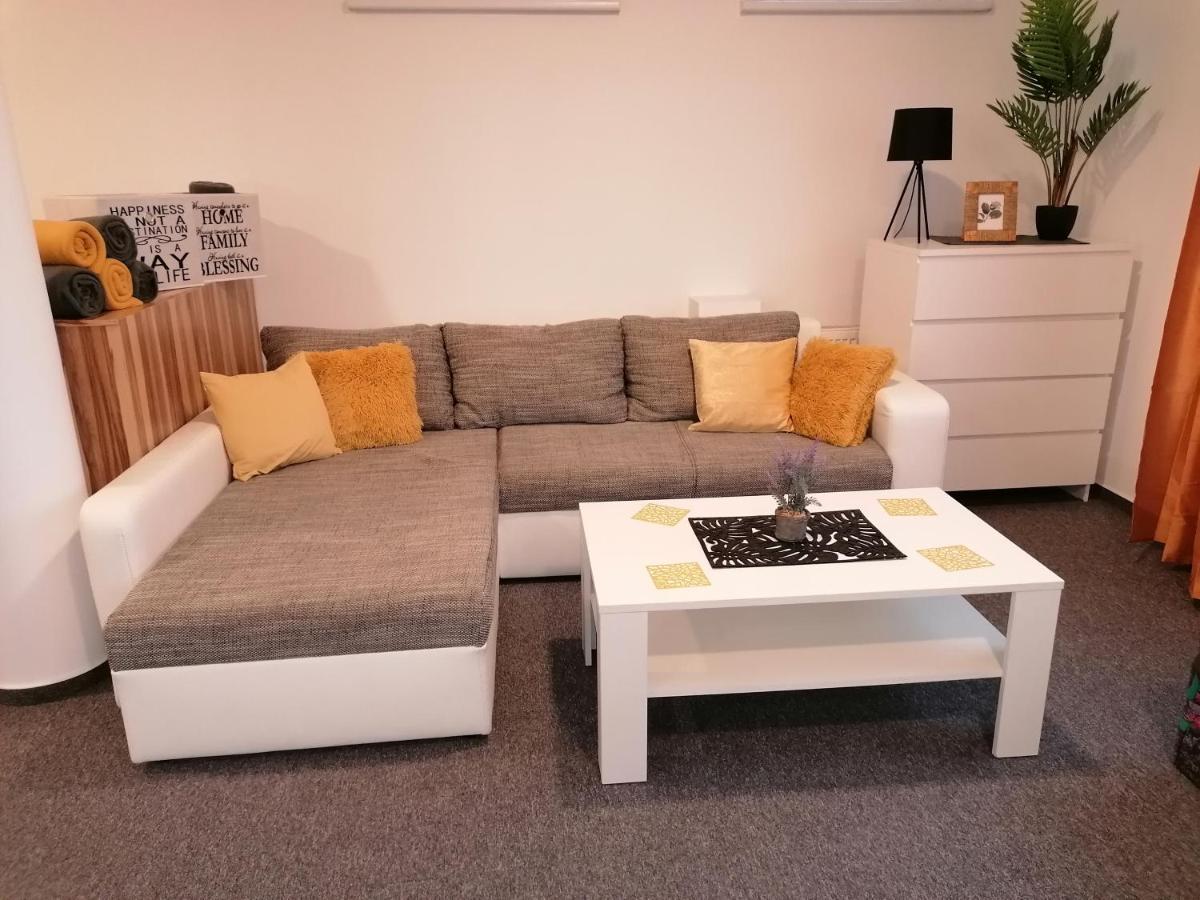 Apartman 26 Mymara Bešeňová Εξωτερικό φωτογραφία